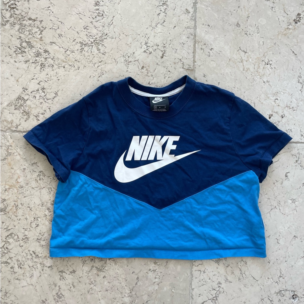 Nike Heritage Crop Top